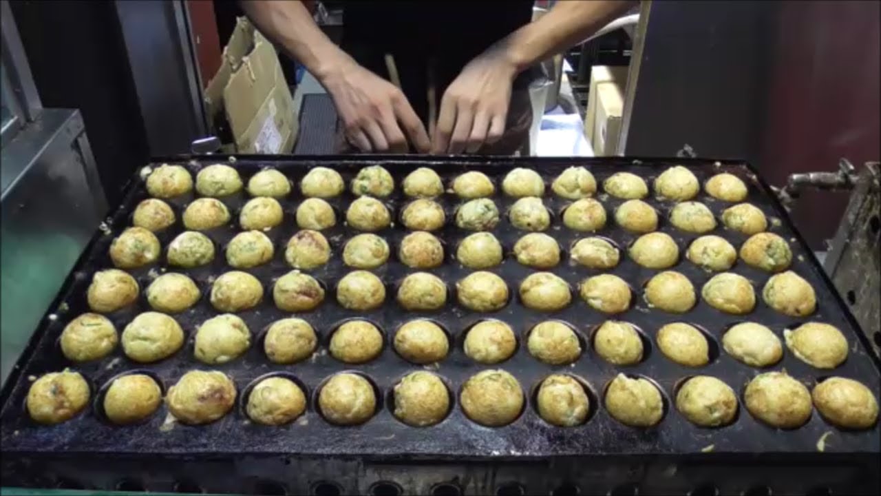 大阪のたこ焼き　プロが焼くたこ焼き(道頓堀くくる)　Delicious Takoyaki of Osaka Dotonbori　大阪道顿堀的美味章鱼烧烤