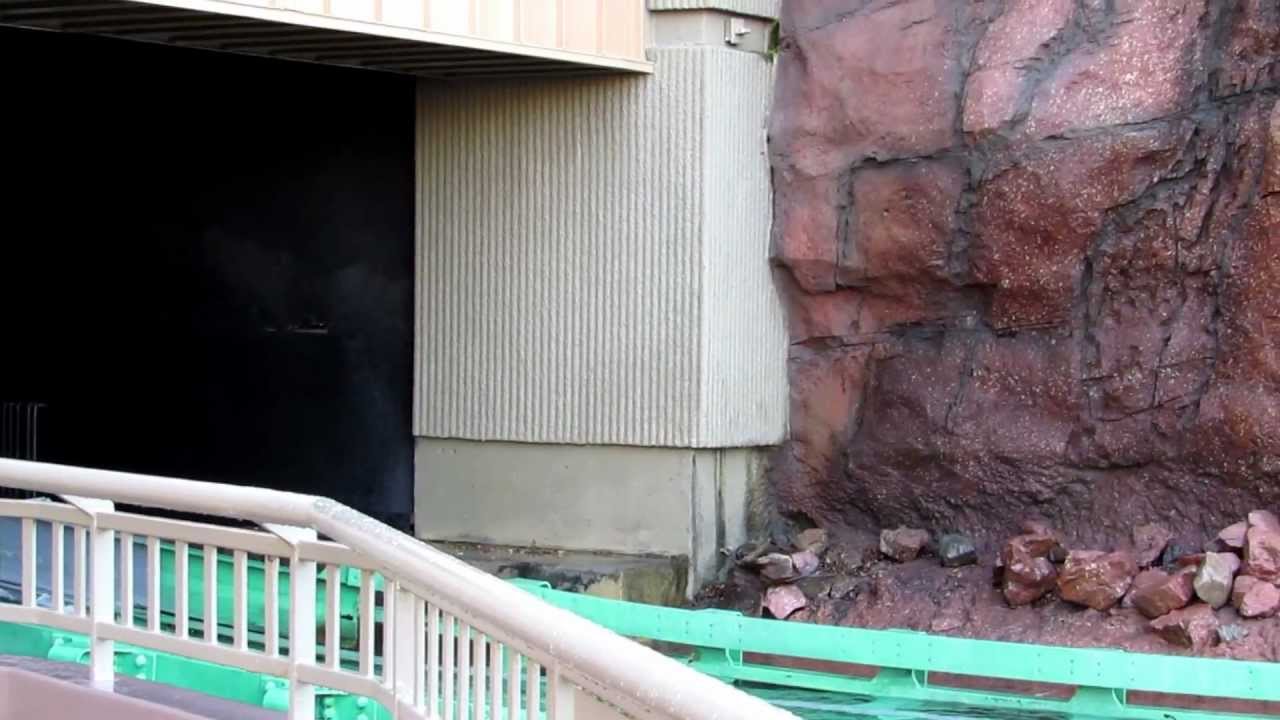 Jurassic Park ride