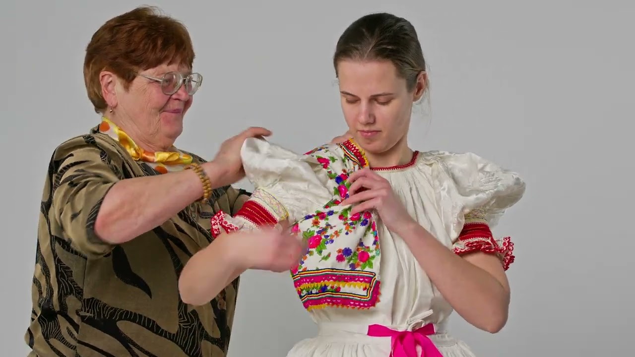 Dokumentačné video - ženský odev z rusínskej obce Šambron