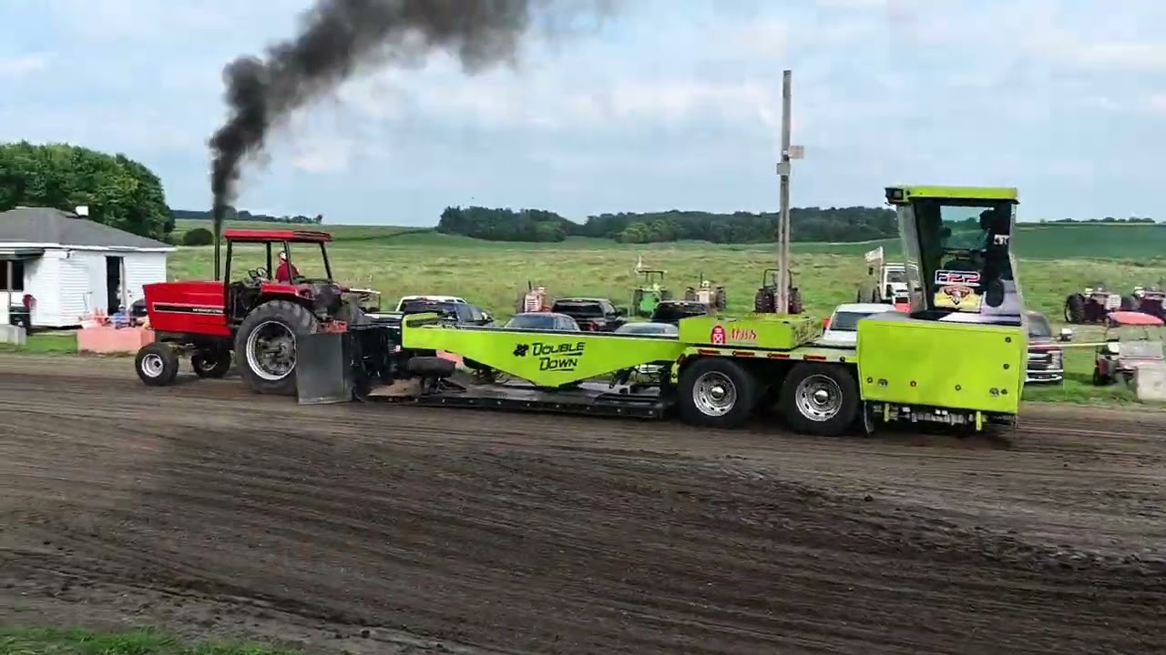 Le Sueur Pioneer Power and Tractor Pull
