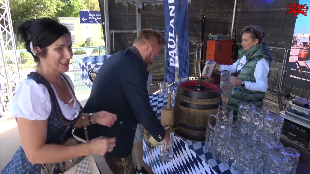 14.09.2024 Warnemünde der Treffpunkt am Riesenrad auf der Mittelmole. Bieranstich z.bayrischen Woche