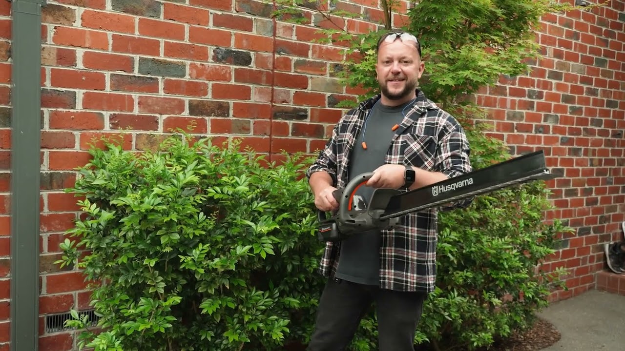 Husqvarna Aspire™ Battery Hedge Trimmer | With Walt Collins
