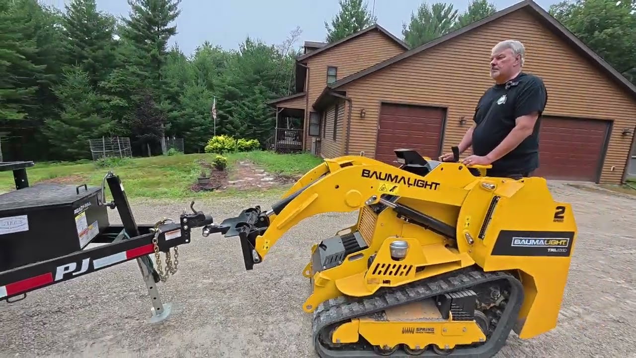 Baumalight TRL630D - 2-Speed Mini Skidsteer - Customer in Action