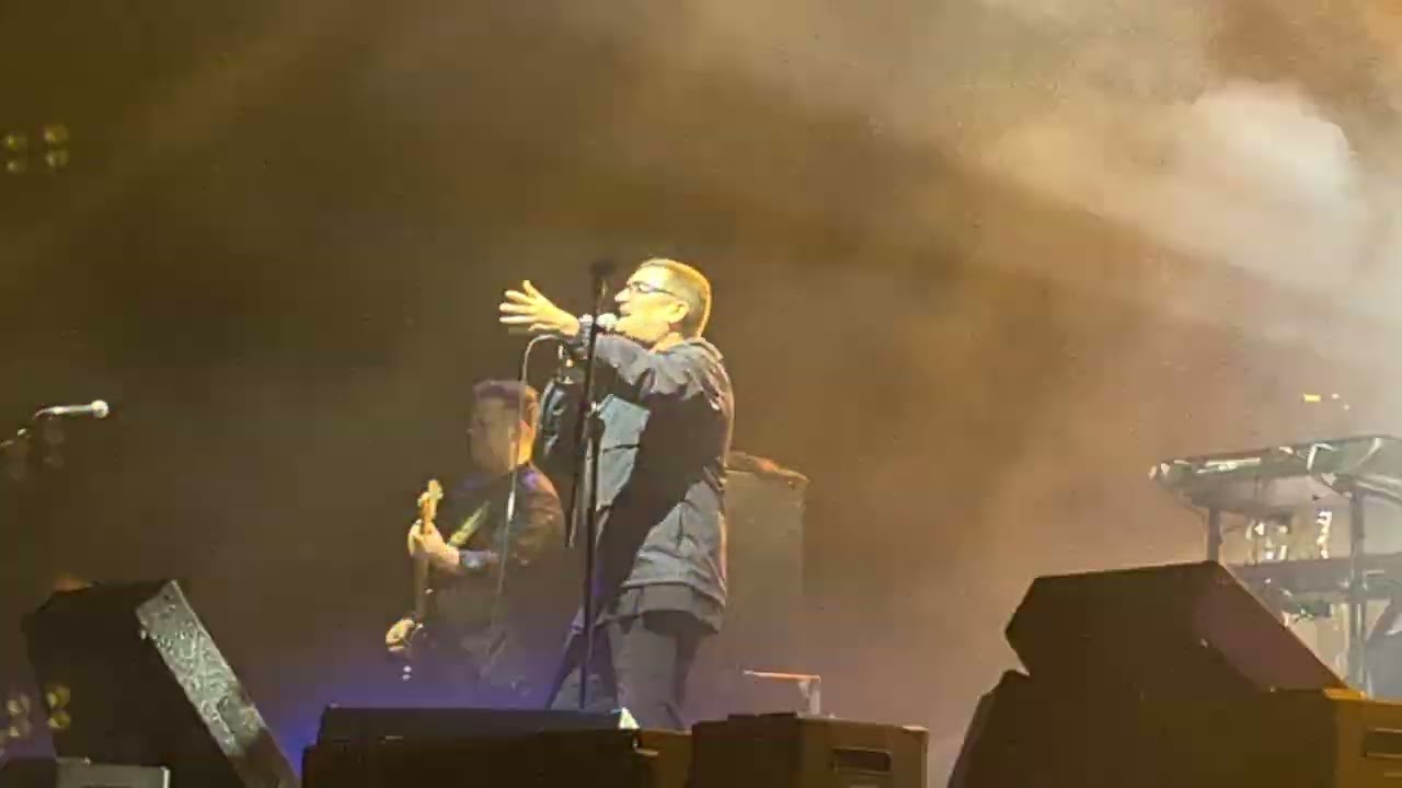 Paul Heaton (ft Rianne Downey) - You Keep It All In