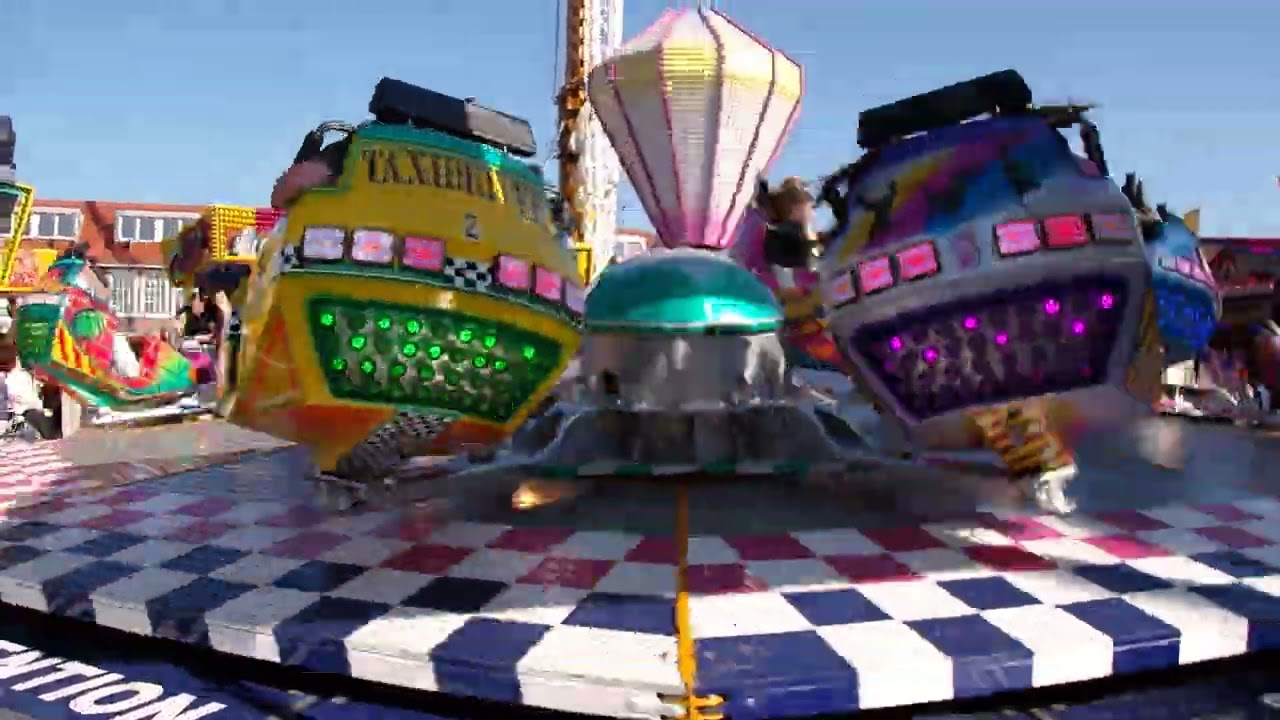 Breakdance - Hoefnagels - Kermis Waalwijk 2025 - Godrie Spijkers - www.hullygully.nl