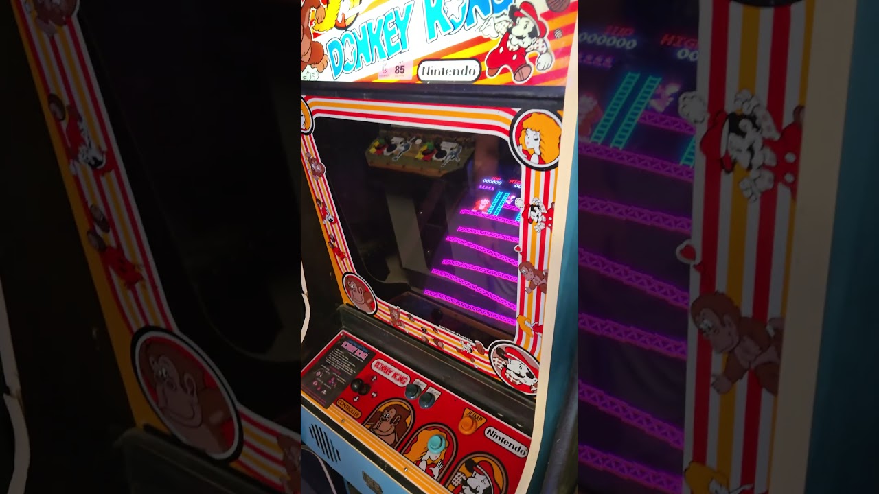 Donkey Kong Nintendo Arcade Bid NOW BidderBros.com Online Arcade Auction ends April 11, 2024