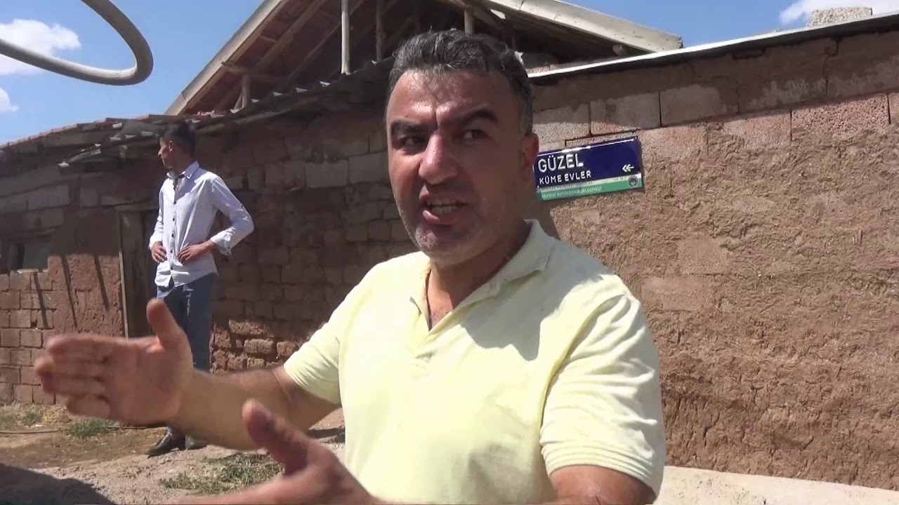 Sarıoğlan'da çıkan yangında, 6 küçükbaş telef oldu
