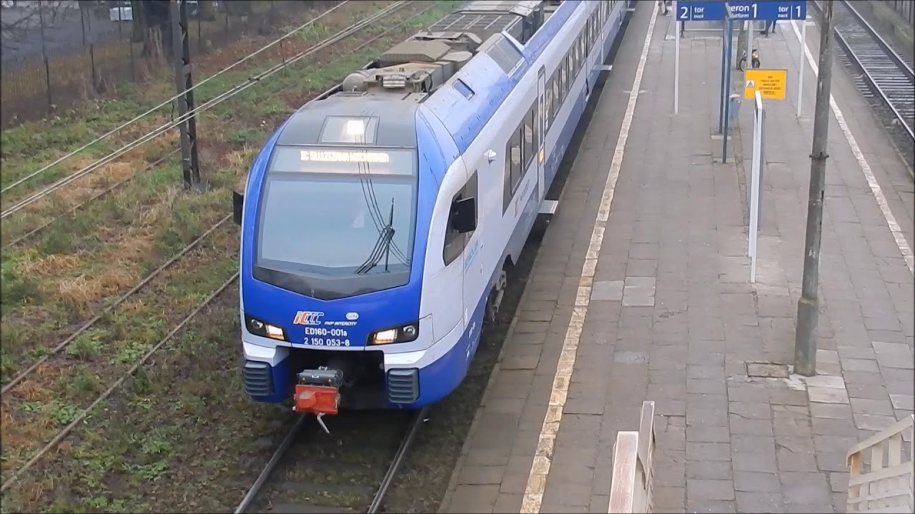 Stacja Aleksandrów Kujawski i 3 pociągi 2.12.2017.