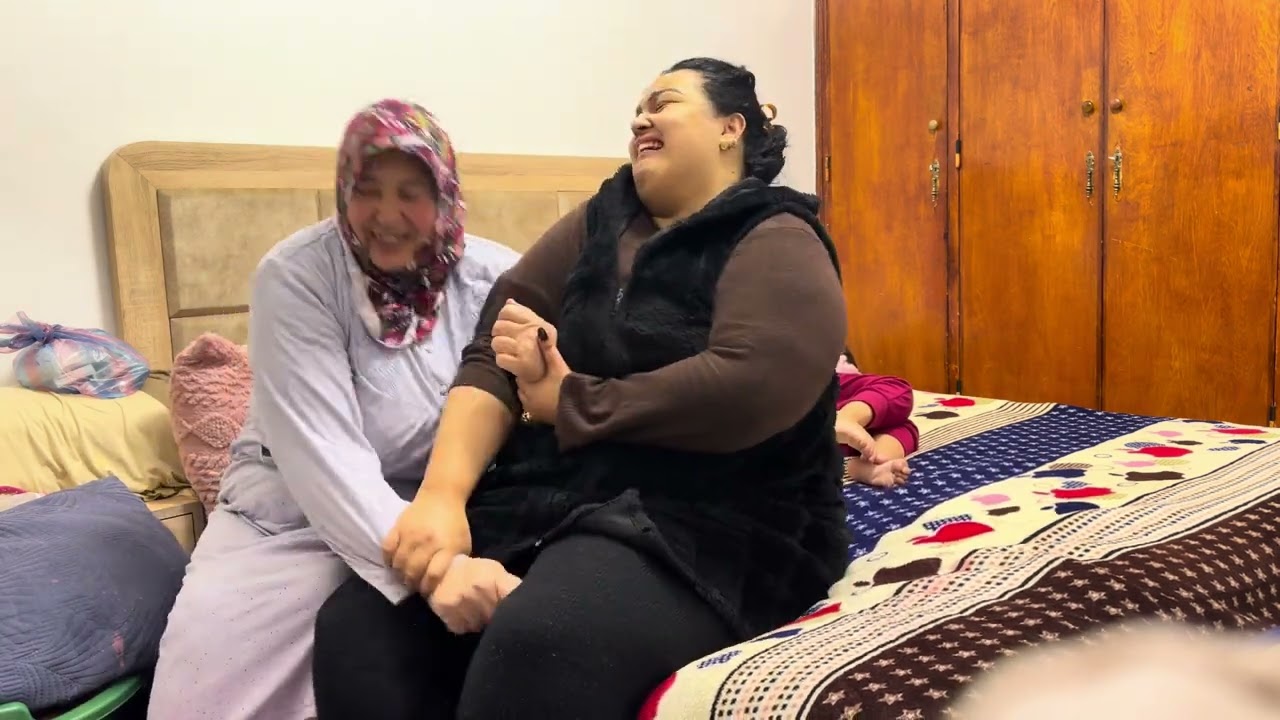 عطيفا طيحات دارنا😭 امي هربات امينة وايمان سامية سمية هربو امي كانت اتحماق😭