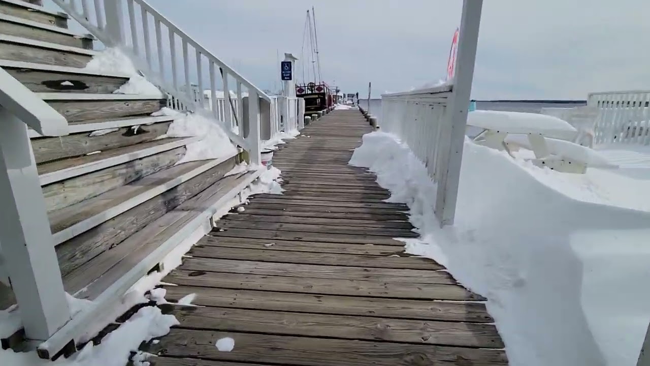 Snow drifting 