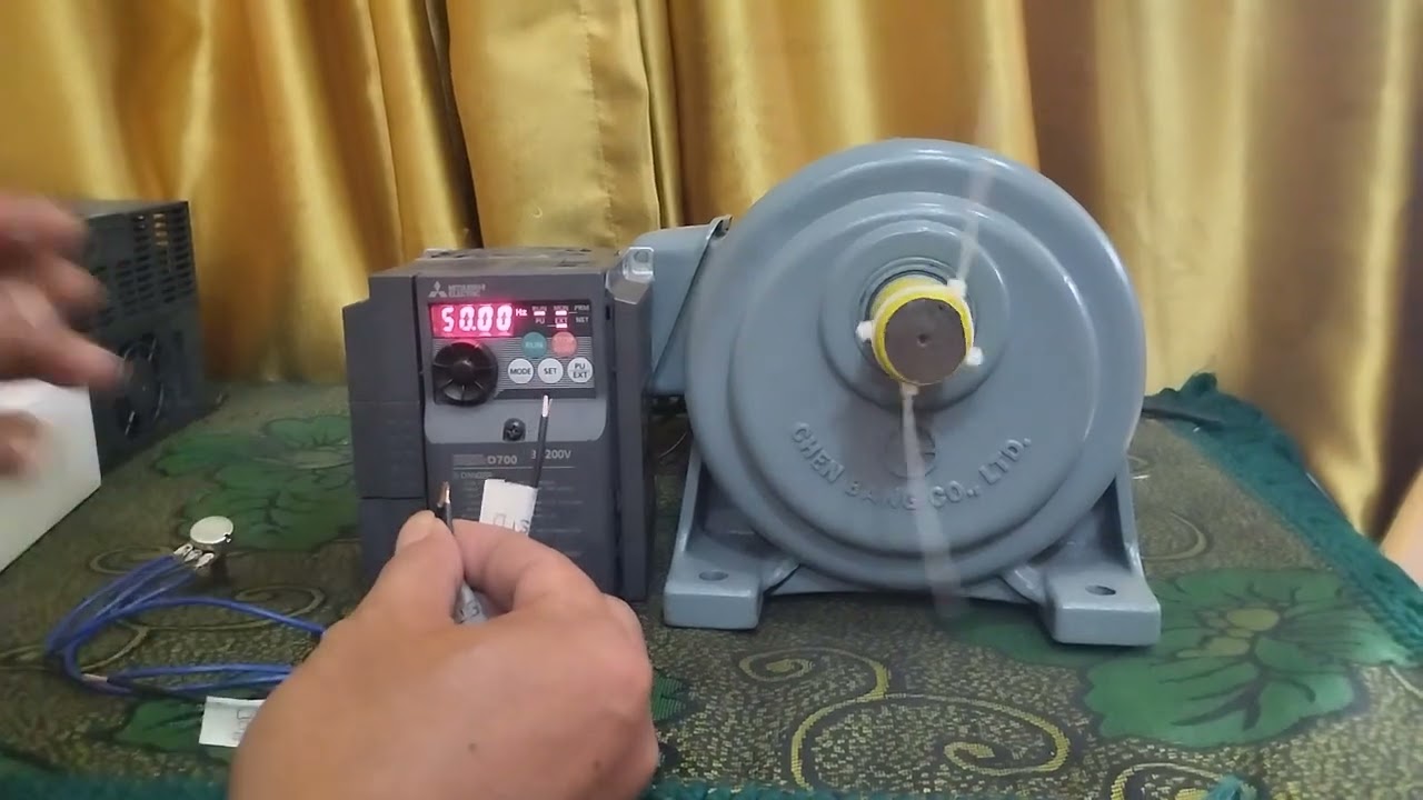 parameter setting mode jog eksternal inverter mitsubishi D700
