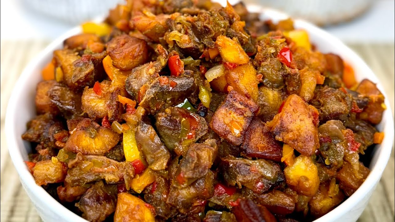 HOW TO COOK GIZDODO | Easy Nigerian Gizzard and Plantain Recipe | Step-by-Step