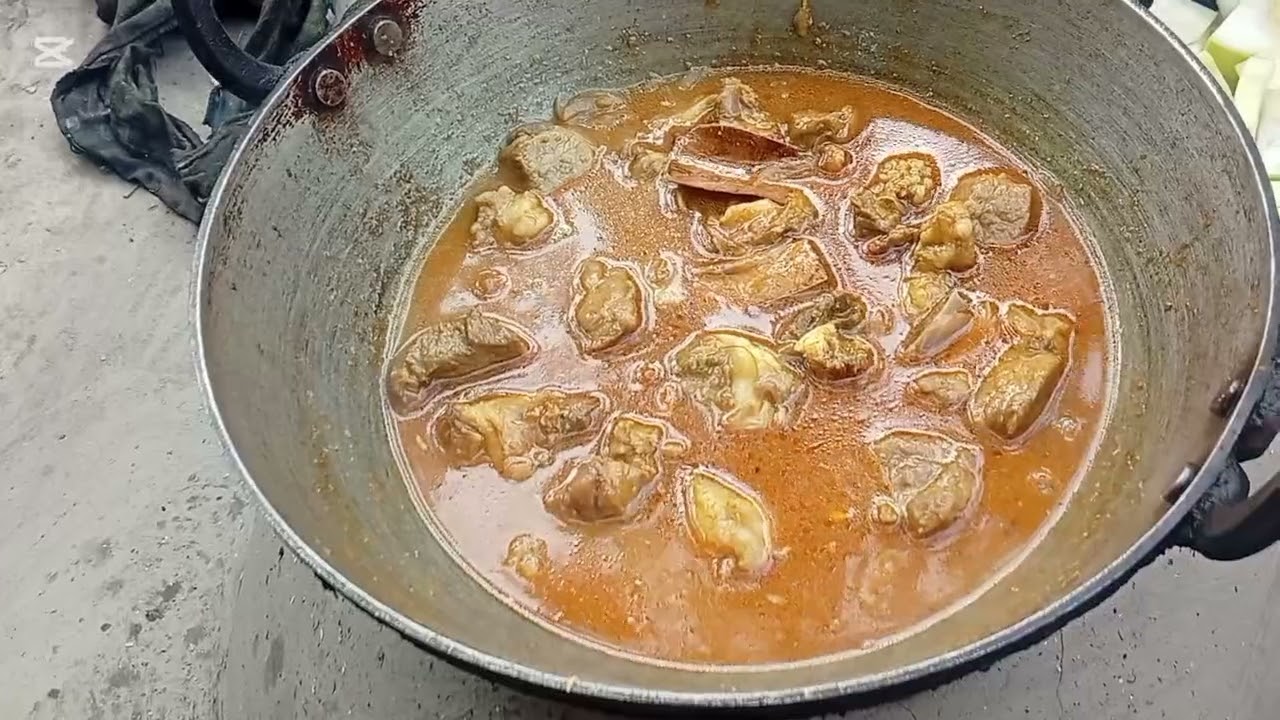 গরমের দিনে স্পেশাল স্বাদের ছাচি লাউ দিয়ে গরুর মাংসের ঝোল। একবার খেলে মুখে লেগে থাকবে।