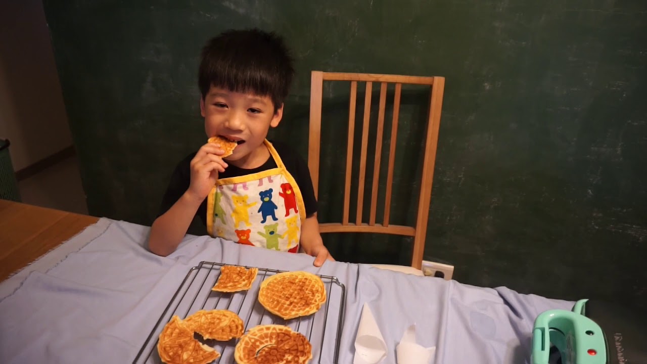 2019 05 01 漢寶6Y用小v鬆餅機DIY甜筒餅乾+Dole Yonanas水果冰淇淋