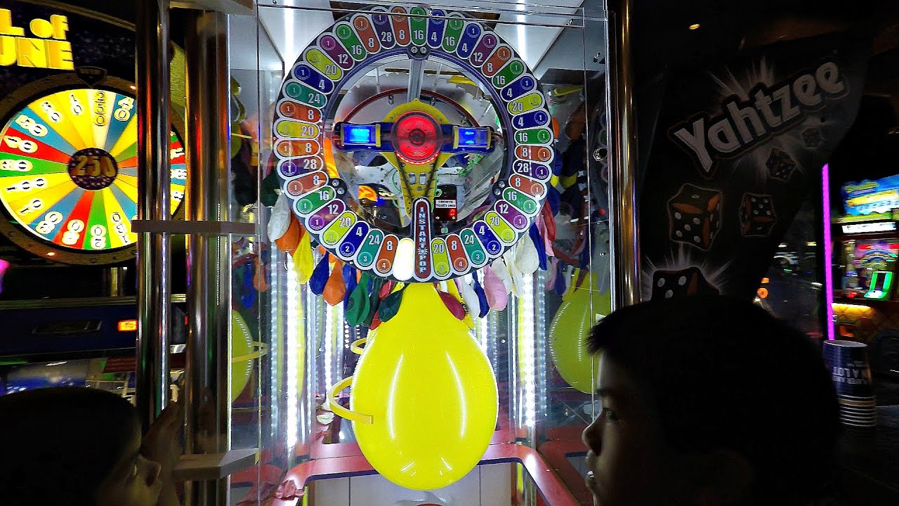 JACKPOT! Pop It & Win Arcade Game At Dave & Buster's Ticket Redemption Game Jackpot Payout
