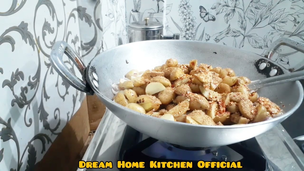 Topi wale Aloo ki Sabzi 😋👌 #trending #viralvideo |Dream Home Kitchen Official |