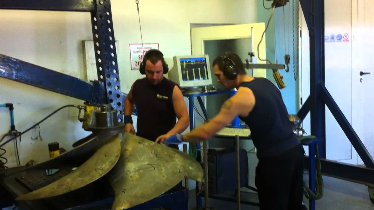 Adriatic Propeleri - Zadar -  repairing the propeler with Prop Scan - rl noor yacht