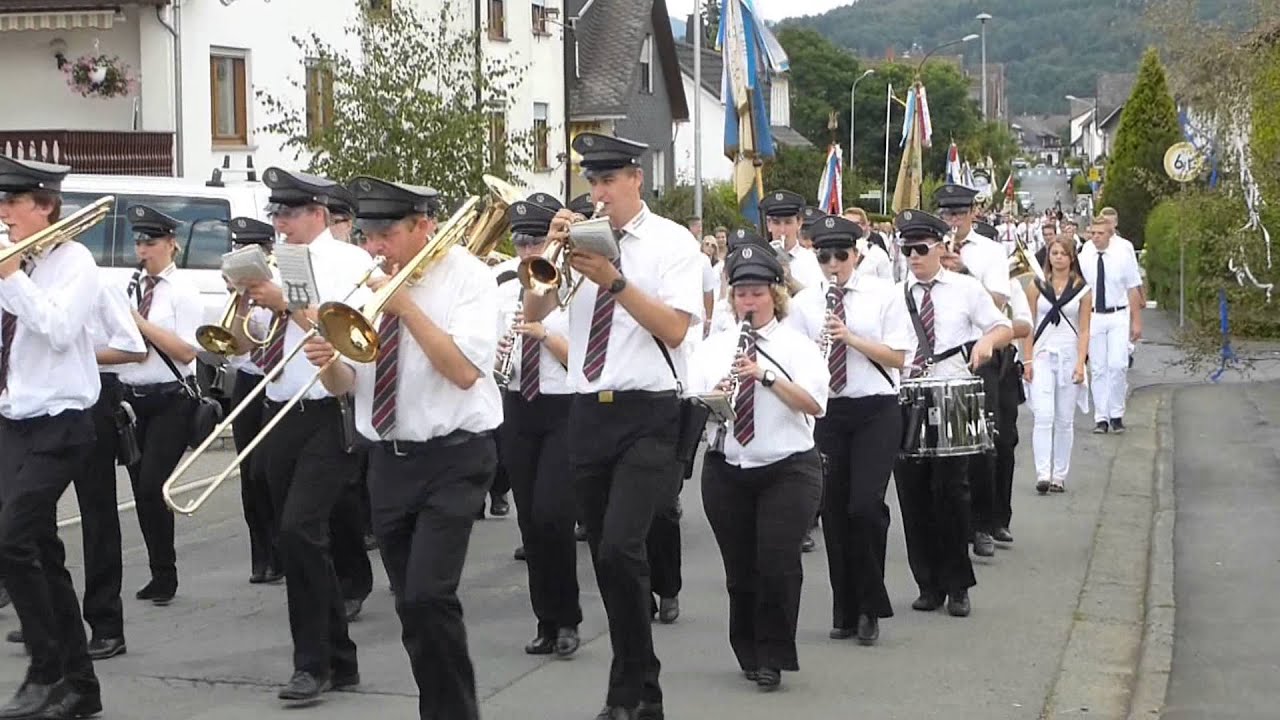 Kirmeszug Breidenstein 3 8  2014