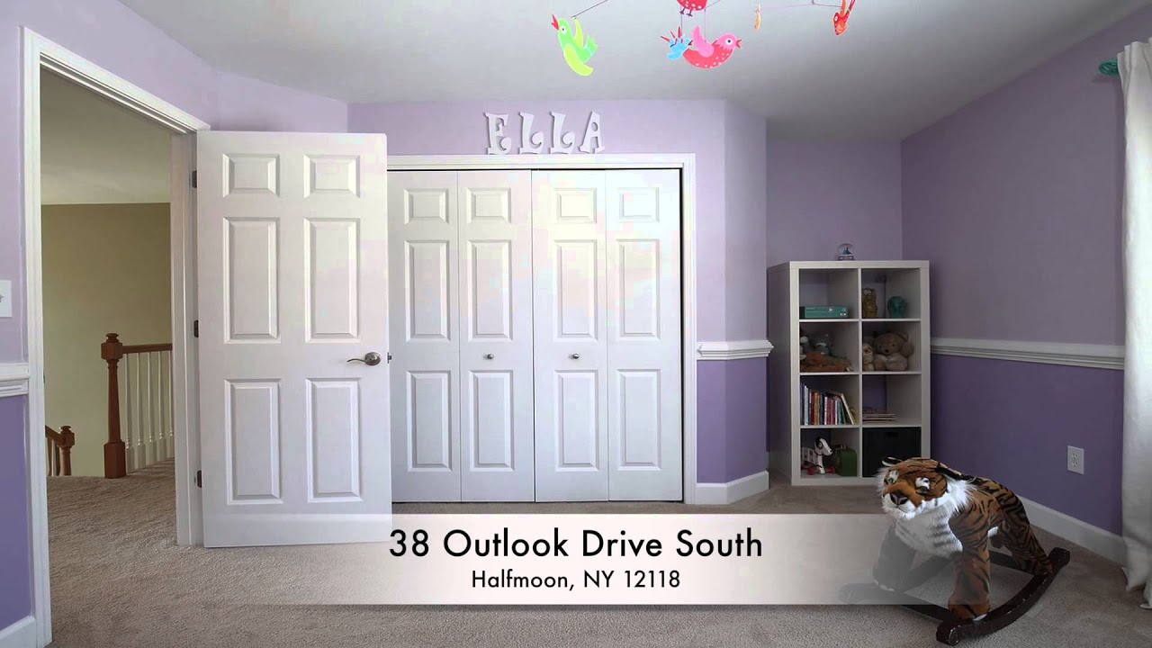 38 Outlook Drive South, Halfmoon NY 12118