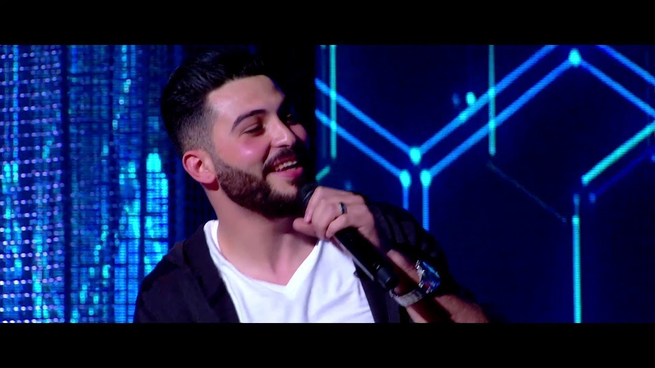 عبد الرحمان الساهل يغني اغنية  حصلتي على بلاطو لالة لعروسة ABD RAHMAN SAHEL HSALTI