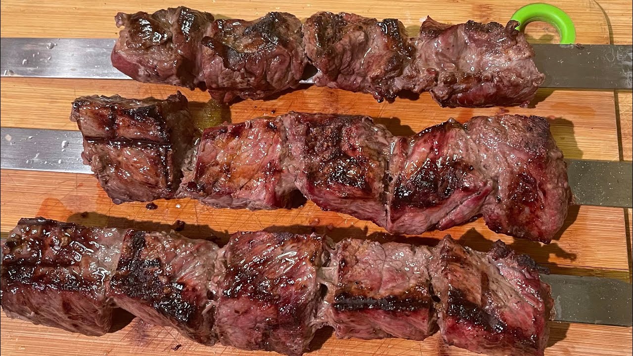 Steak skewers/ portugu&eacute;s style/ espetada portuguesa