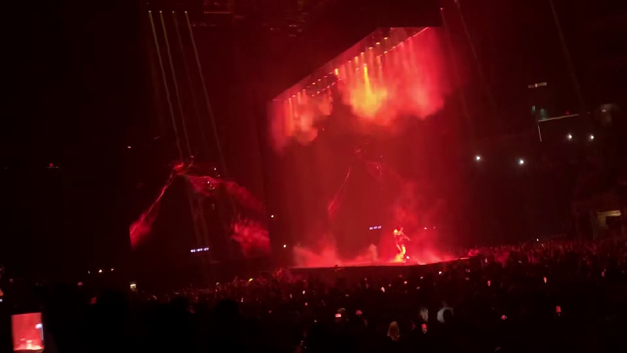 Post Malone live Runaway tour Rockstar / Sunflower with Swae Lee!