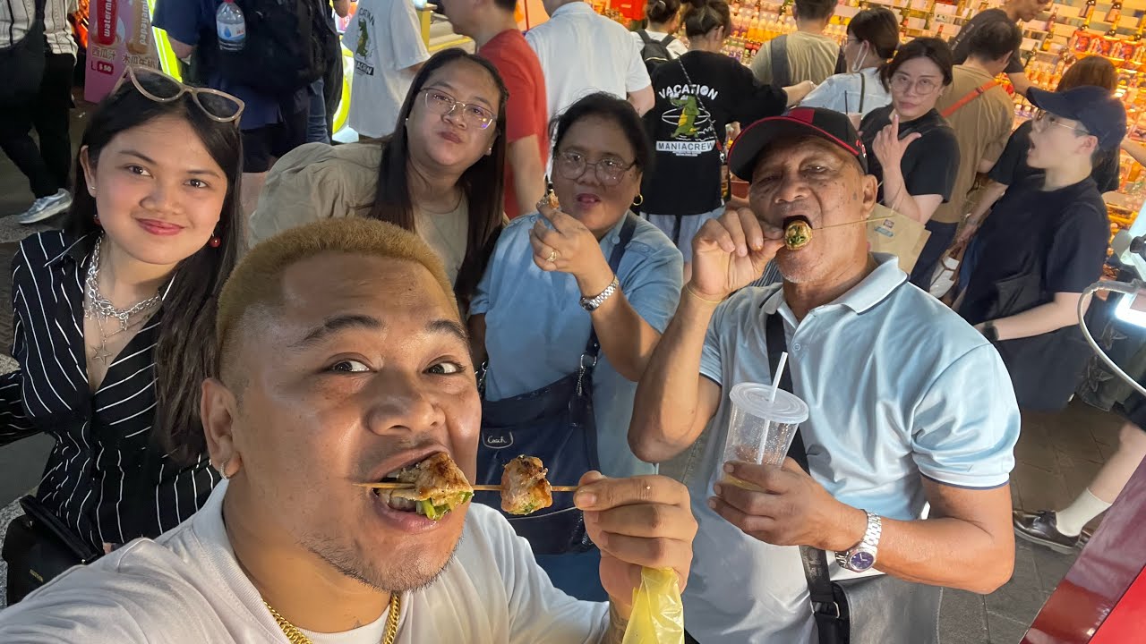 Shilin Night Market with my Family❤️