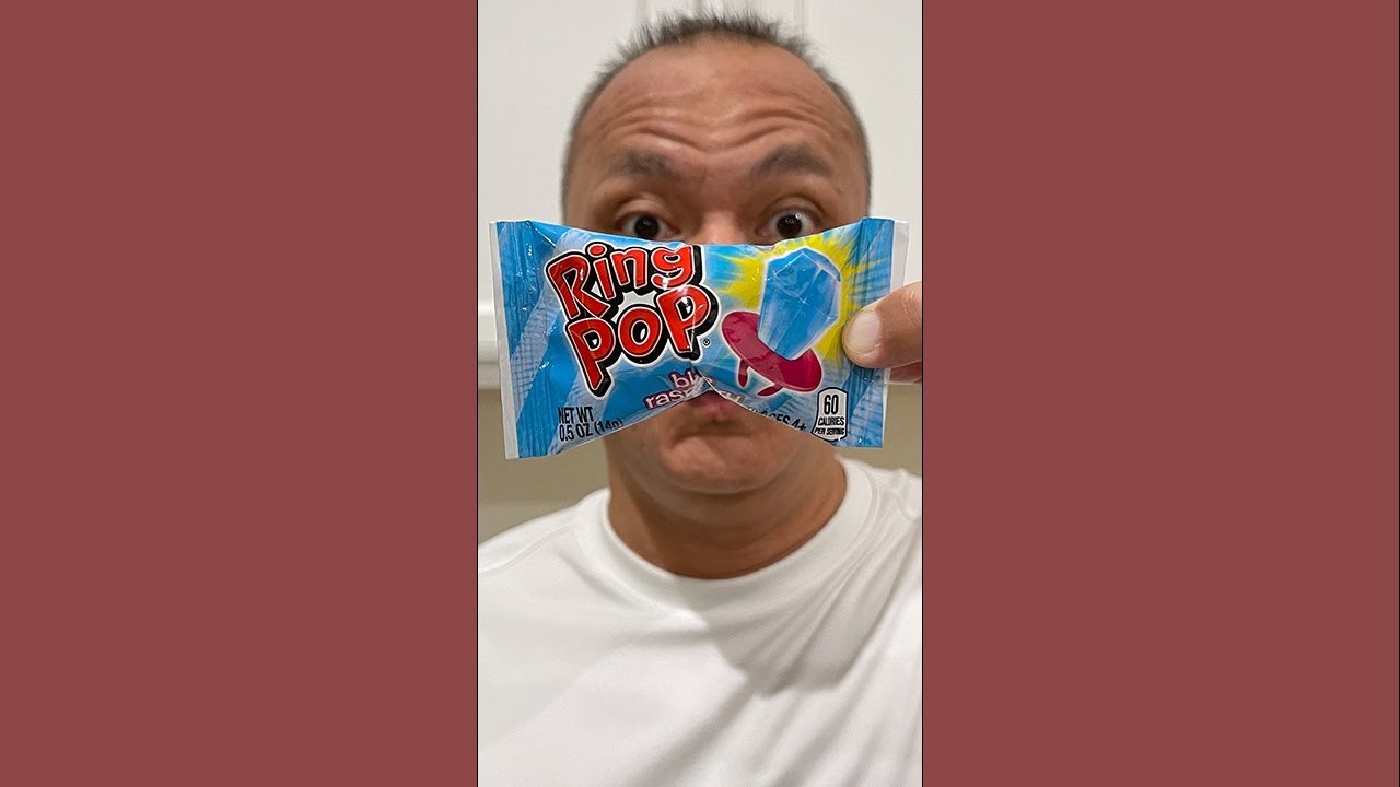 👂 ASMR RING POP CANDY BLUE RASPBERRY FLAVOR AND EATING SOUNDS 👂ORIGINAL LENGTH 👂#shorts #asmr
