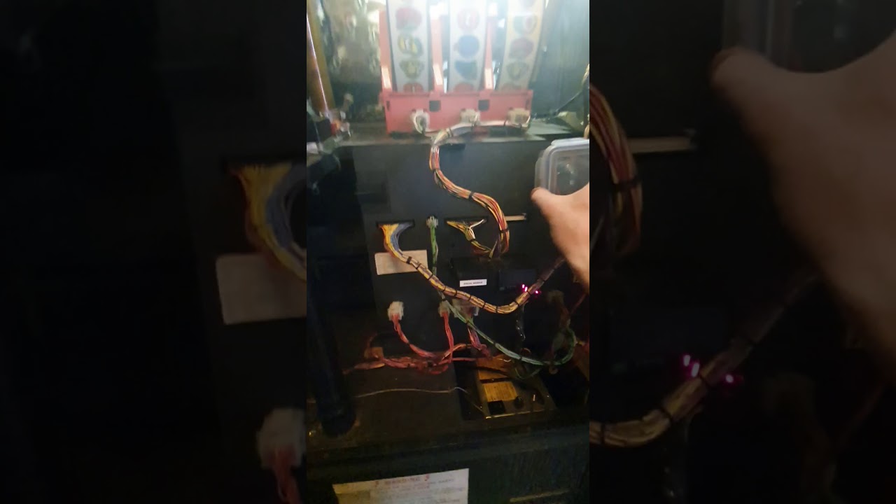 Inside a JPM, Barcrest, Maygay fruit machines, MPU3,  MPS2,  what does what and how they work