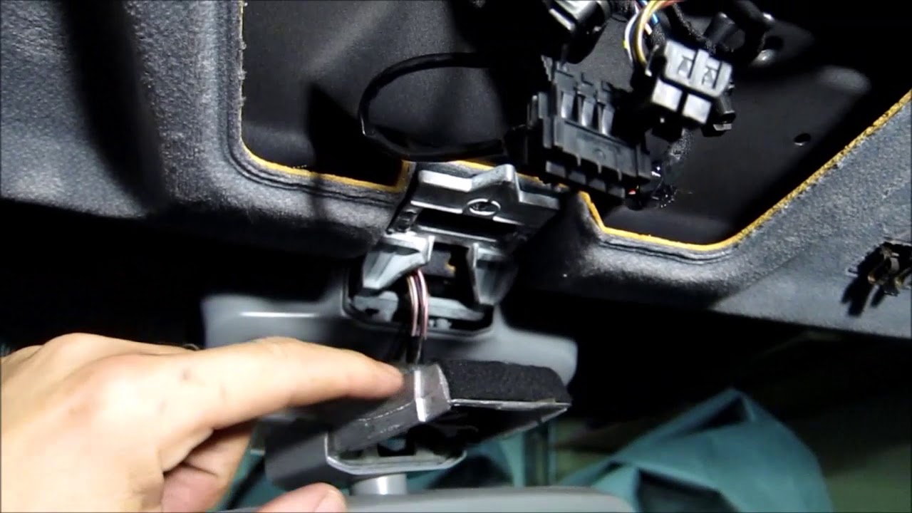 Mercedes Benz W140 S320 Rear View Mirror Removal & Installation