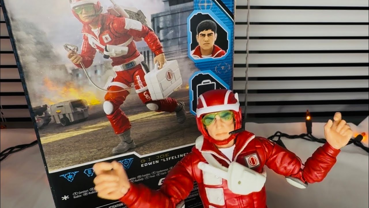 Unboxing GI Joe Classified Lifeline! The Pacifist Medic Joins the Team. 