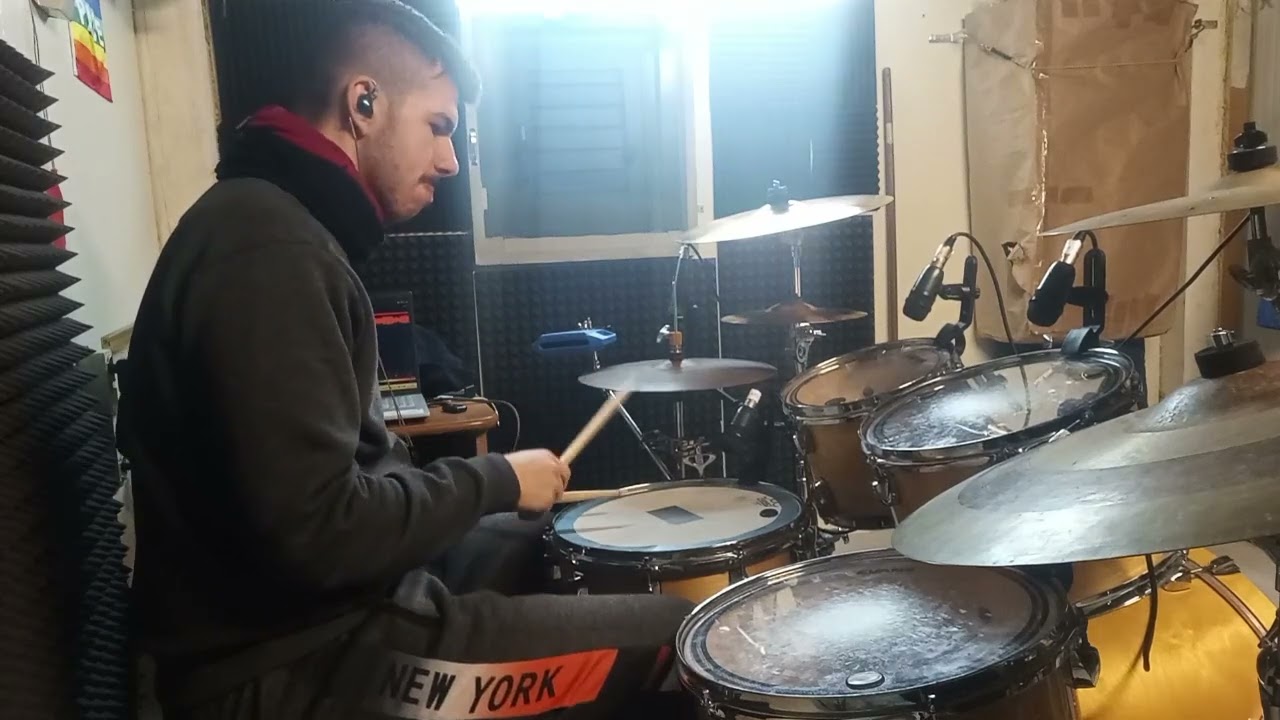 Non mi arrenderò - Elena Cammarone (Drum cover) 