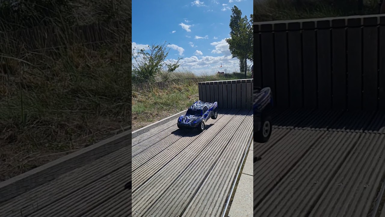 #traxxas #slash #slowmotion #foryou #cool #jump #shortsfeed #modelauto #maxxxas