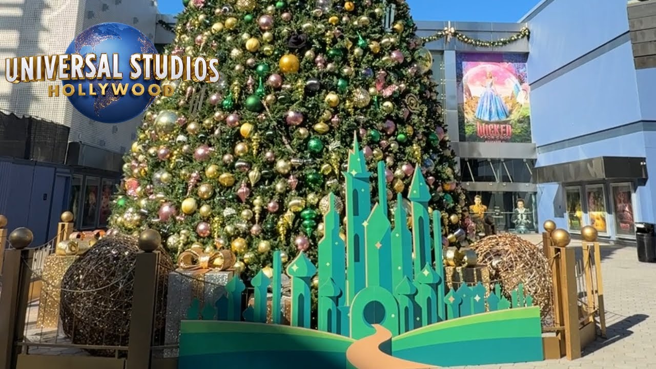 Обновления Universal Studios Hollywood — новые товары и ёлка Wicked