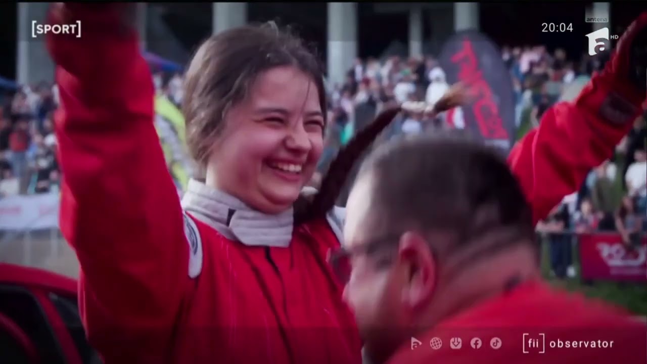 Natalia Iocsak i-a învins pe toţi băieţii la drift şi e dependentă de telefonul ei mobil