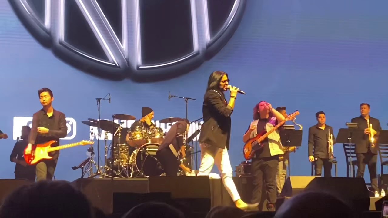 Kamran & Hooman - Mantegh Nadaram live