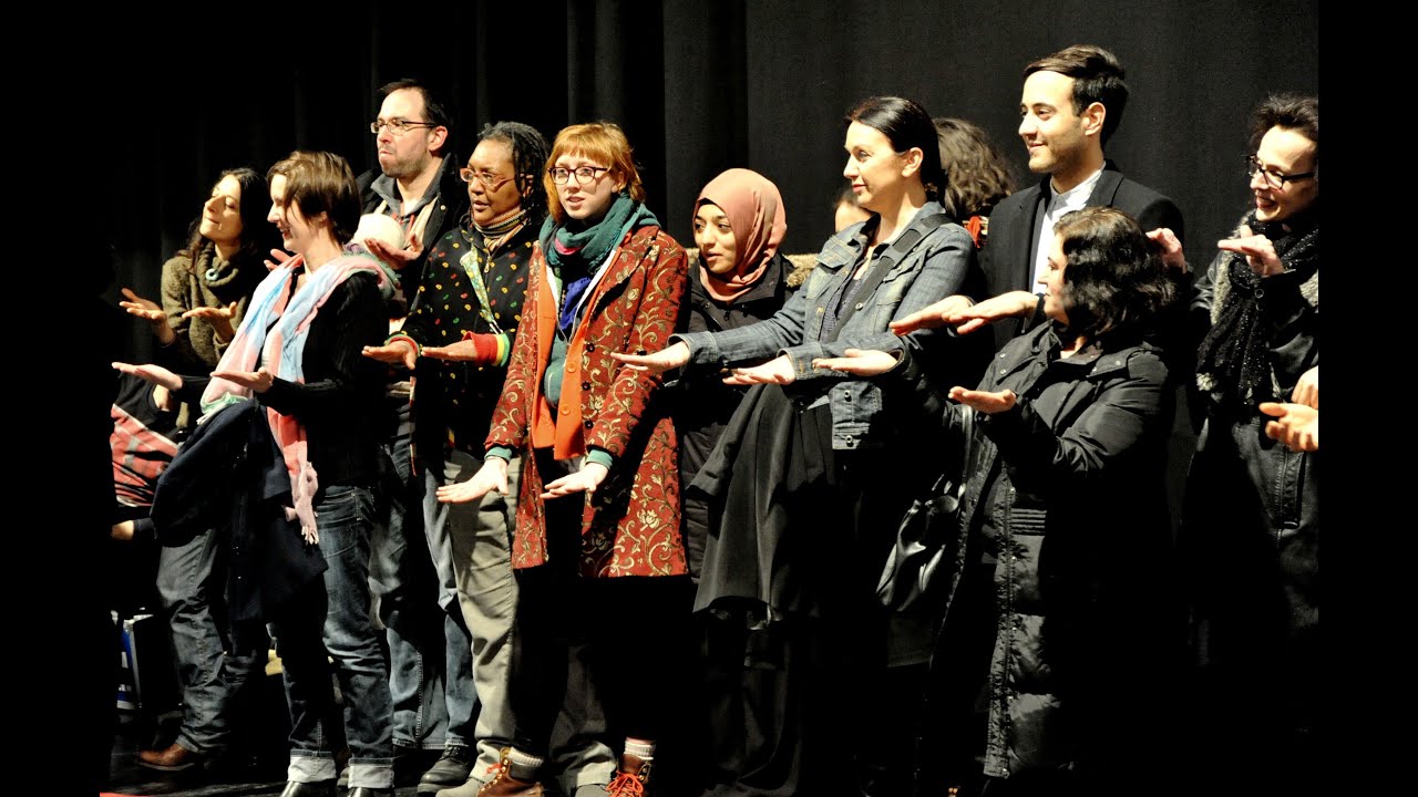 Documentary on Knotunknot: a choreographic public dialogue from Dana Caspersen