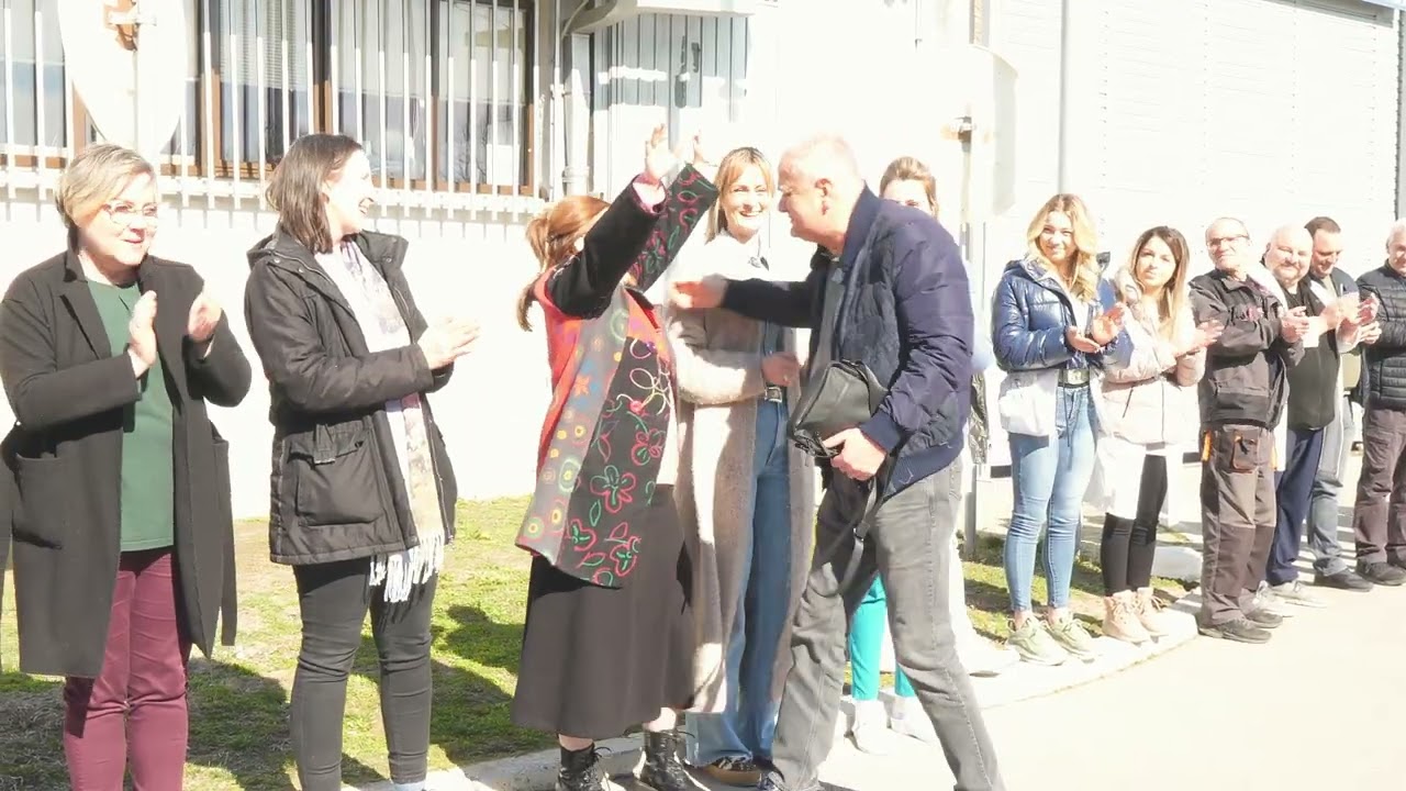 Okruzni zatvor Novi Sad ispraca nacelnika u penziju.