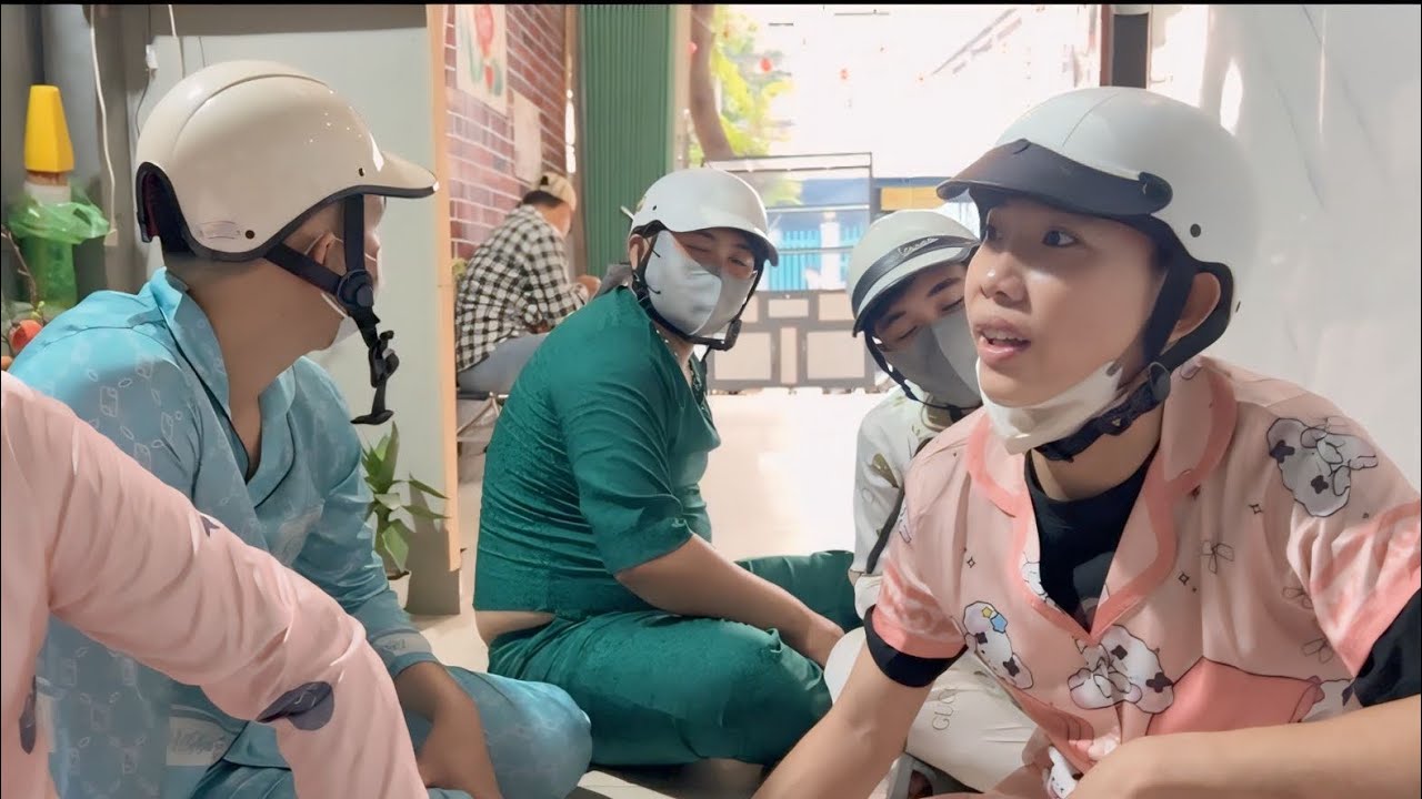 Mọi Chuyện Bất Ngờ Khi Thấy Người Yêu Mới Bé Xuân Chở Người Khác