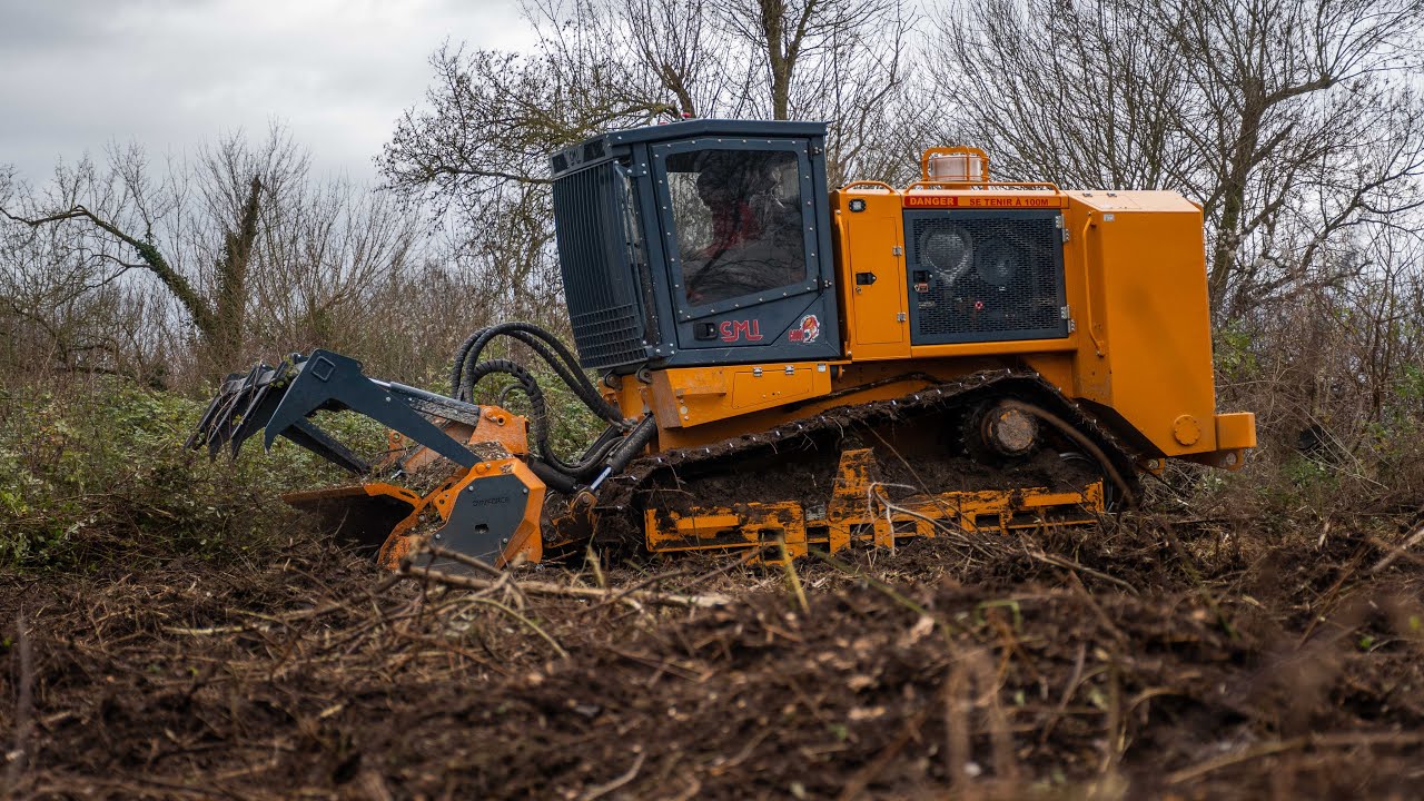 Broyage Forestier - Chenillard CMI 400 + Broyeur Dyn'Force - SARL Dieumegard