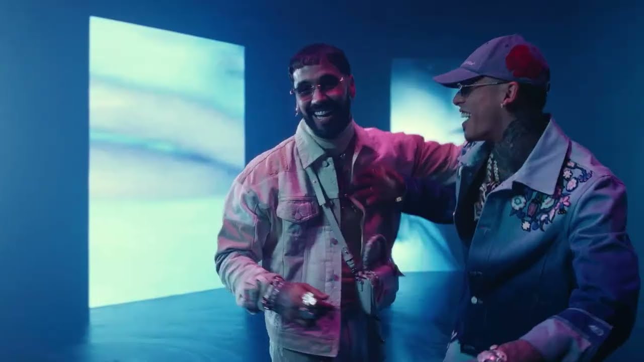 Anuel, Luar La L - Malvada NAVIDAD (Official Music Video)