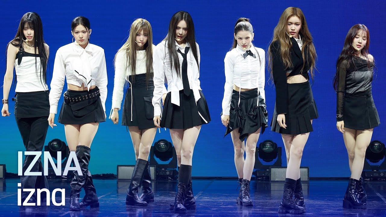 [LIVE] izna 'IZNA' Showcase Stage