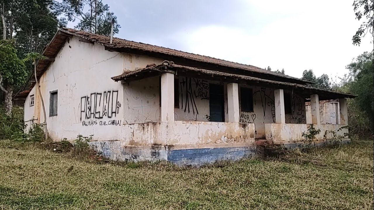 ELE NÃO QUERIA DEIXAR A GENTE ENTRAR NA CASA ABANDONADA - SERÁ QUE CONSEGUIMOS???
