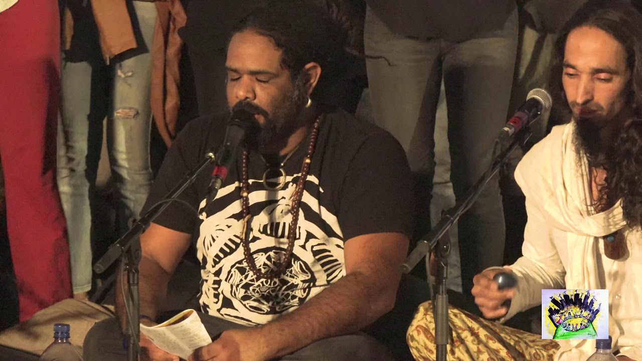 עלי רוחי - מעגל שירה בכיכר הבימה- Unite in Babylon -Ali Ruhi