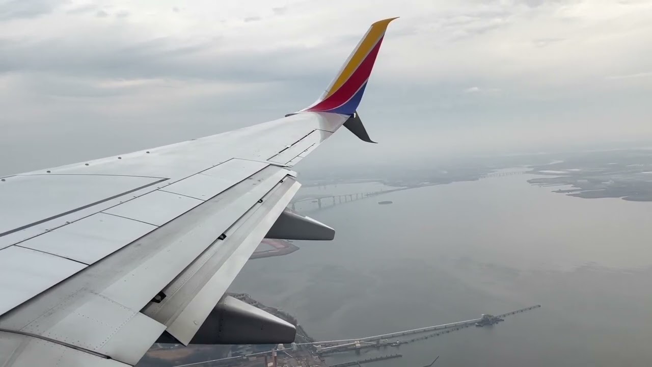Southwest Boeing 737-800 Landing into Baltimore (BWI)