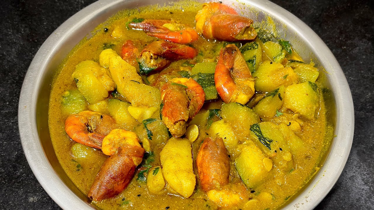বাড়ির গাছের কাঁচা কুমড়ো দিয়ে চিংড়ি মাছের ঝোল রান্না || Pumpkin & Prawn Curry Recipe