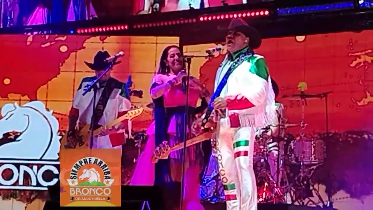 BRONCO Y LILA DOWNS EN ARENA CDMX NAILA