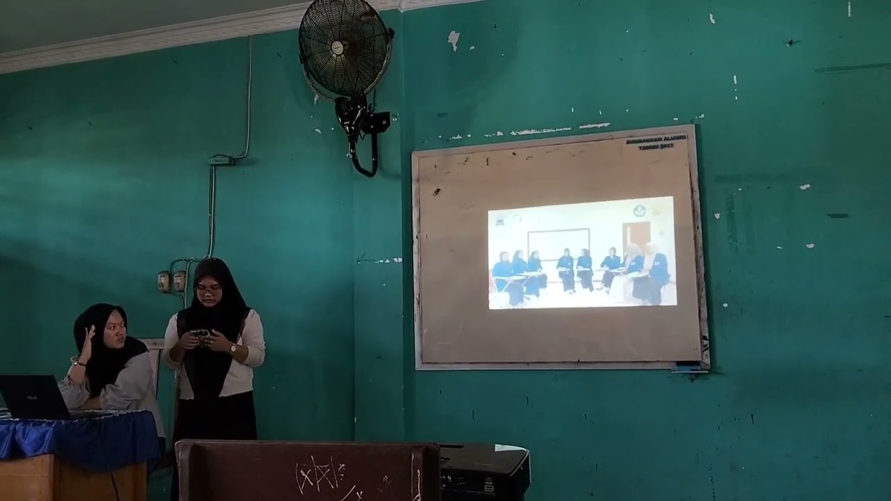 Praktek Mengajar Menggunakan Model Pembelajaran PCP (Point Counter Point)