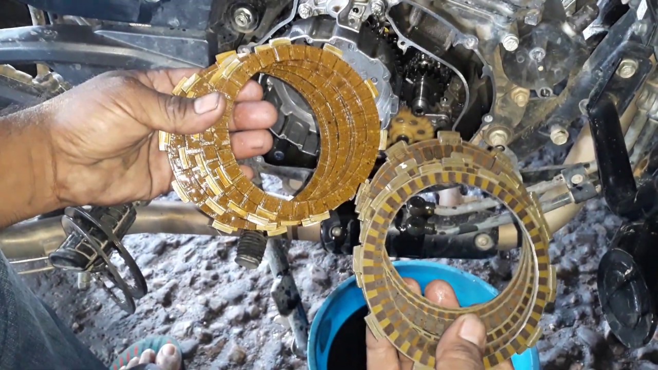 How to Change clutch plate of Bajaj Pulsar 220 | Easy Way to Change !