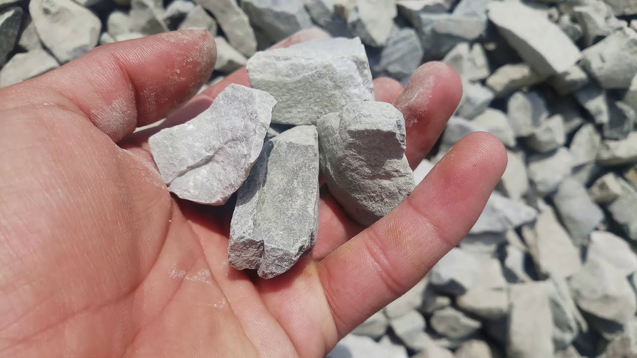 Surowce mineralne wok&oacute;ł nas część czwarta DOLOMIT
